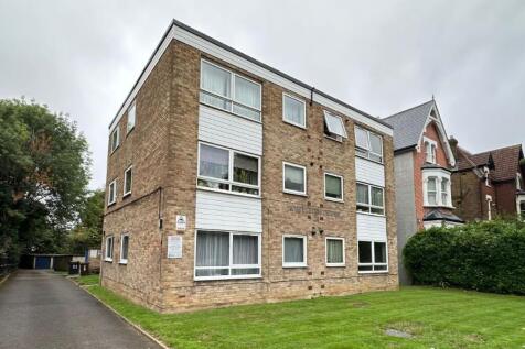 Flat 2 Westleigh Court, 28 Birdhurst... 2 bed flat for sale