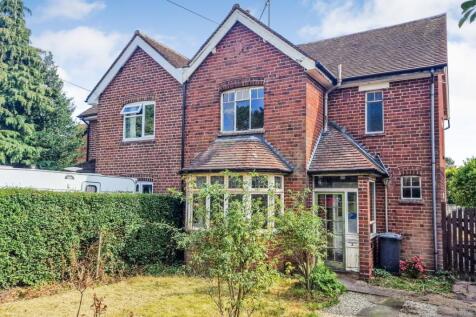 2 Woodward Road, Kidderminster... 3 bed semi