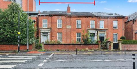 7 bedroom terraced house for sale