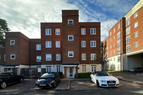3 Dukes Court, 516 Lordship Lane... 2 bed flat for sale
