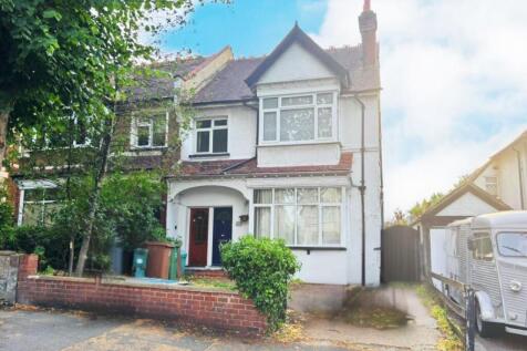 59A Park Lane, Carshalton, Surrey... 2 bed flat for sale