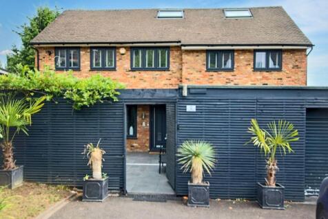 Mas Alto, 2 Woodlands Close, Gerrards... 6 bed detached house for sale
