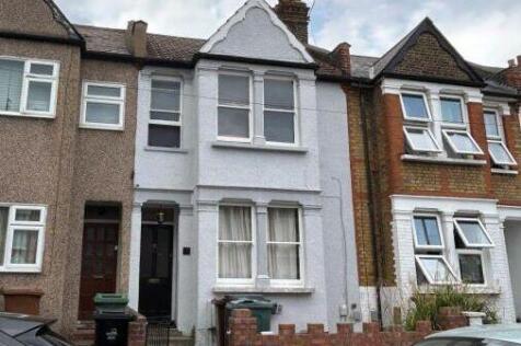 70 Selwyn Avenue, Waltham Forest... 5 bed terraced house for sale