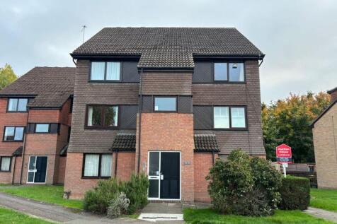 97 Peerless Drive, Harefield... 1 bed flat for sale