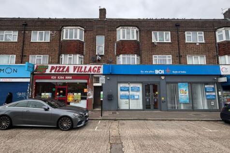 712D Kenton Road, Harrow, Middlesex... 4 bed flat for sale