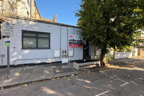 638D Green Lanes, Hornsey, London, N8... 1 bed flat for sale