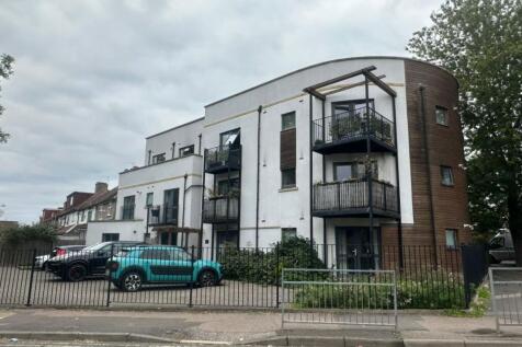 Flat 2 Chandos Parade, Buckingham... 1 bed flat for sale