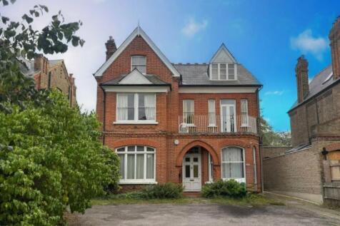 9A Montpelier Road, Ealing, London... 2 bed maisonette for sale