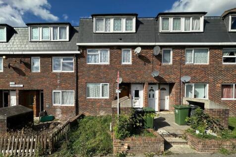 23 Coombe Road, Sydenham, London... 1 bed flat for sale