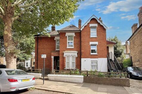 4A Birkbeck Grove, Acton, London, W3 7QD 3 bed maisonette for sale
