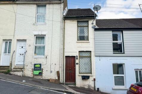 24 Grange Hill, Chatham, Kent, ME5 7AH 2 bed terraced house for sale