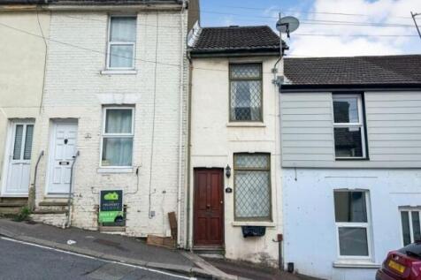 24 Grange Hill, Chatham, Kent, ME5 7AH 2 bed terraced house for sale