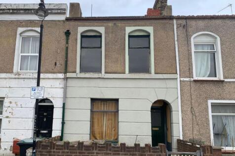 81 Peacock Street, Gravesend, Kent... 3 bed terraced house for sale