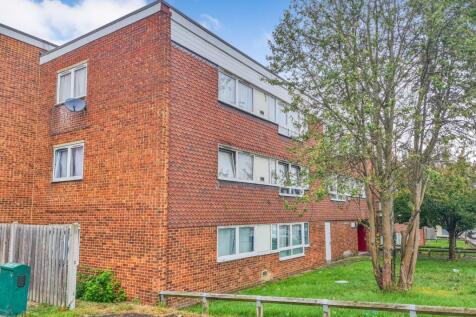 Flat 18 Penryn Manor, Skinner Street... 2 bed flat for sale