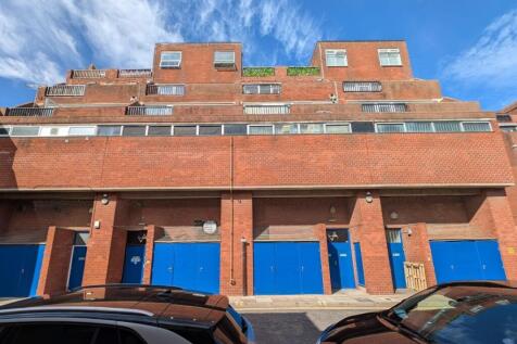 Flat 206 Guildbourne Court... 1 bed flat for sale
