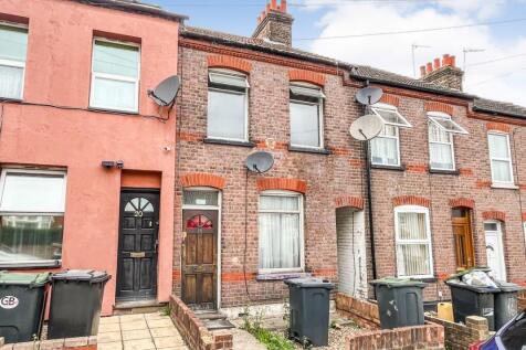 18 Ferndale Road, Luton... 2 bed terraced house for sale