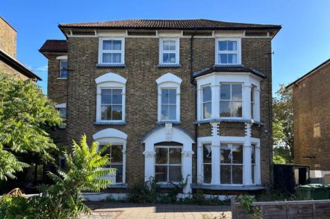 Flat 2, 77 Sunderland Road, Lewisham... 3 bed flat for sale
