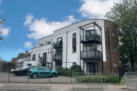 Flat 2 Chandos Parade, Buckingham... 1 bed flat for sale
