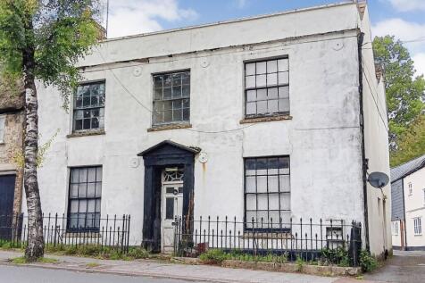 18 High Street, Chard, Somerset, TA20... 6 bed end of terrace house for sale