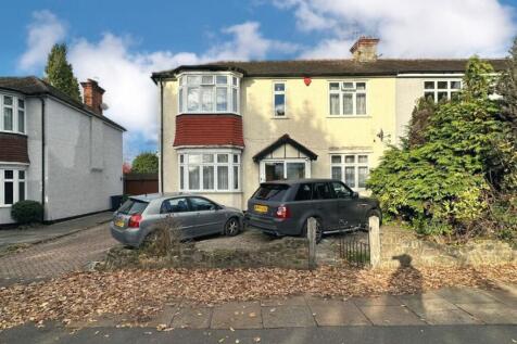 140 Farnaby Road, Bromley, Kent, BR1 4BW 3 bed semi