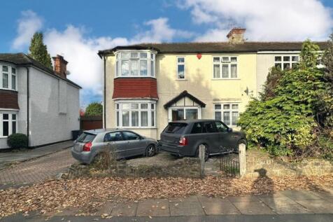140 Farnaby Road, Bromley, Kent, BR1 4BW 3 bed semi