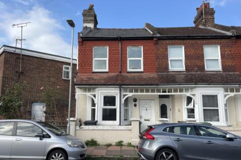6 Winchcombe Road, Eastbourne, East... 2 bed end of terrace house for sale