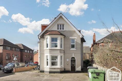Flat 2, 42 Frimley Road, Camberley... 1 bed flat for sale