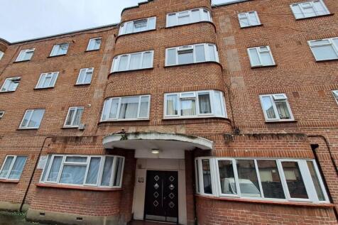 Flat 32 Bridge Court, Lea Bridge... 2 bed flat for sale