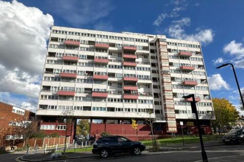 Flat 48 Selman House, Hedgers Grove... 2 bed flat for sale