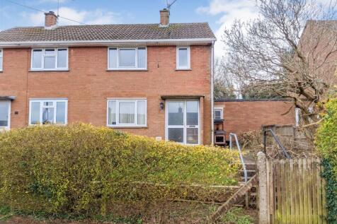 3 Langetts Road, Coleford... 3 bed semi