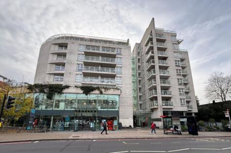 Flat 16, 73 Upper Richmond Road, East... 2 bed flat for sale