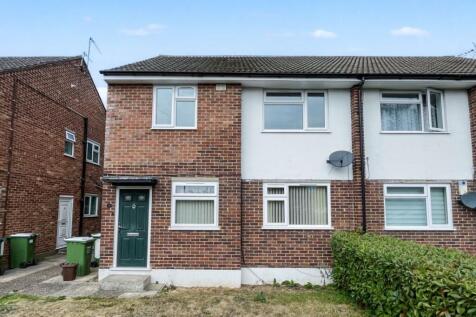 13 Amberley Court, Sidcup, Kent, DA14... 2 bed ground floor maisonette for sale