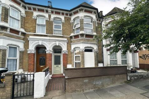 19D East Dulwich Grove, Southwark... 2 bed flat for sale