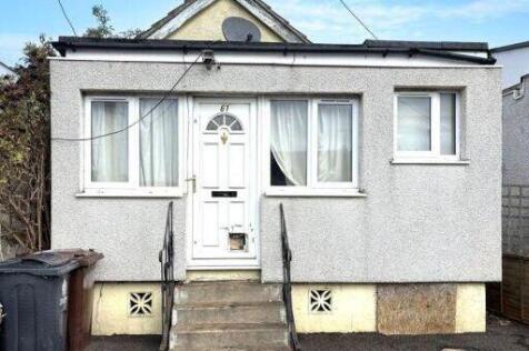 61 Brooklands Gardens, Jaywick... 2 bed bungalow for sale