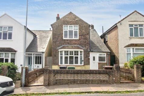 7 Upwick Road, Eastbourne, East... 3 bed detached house for sale