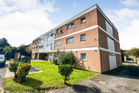 10 Handsworth House, Brighton Road... 3 bed flat for sale