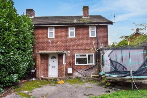 11 Medina Road, Ditton, Aylesford... 3 bed semi