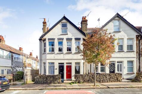 Flat 2, 192 Hainault Avenue... 1 bed flat for sale