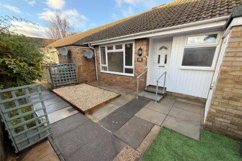 2 bedroom terraced bungalow for sale