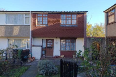 3 bedroom end of terrace house for sale