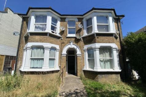 86D Truro Road, Wood Green, London... 1 bed flat for sale