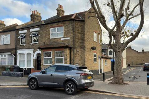 57A Harrow Road, Leytonstone, London... 2 bed flat for sale