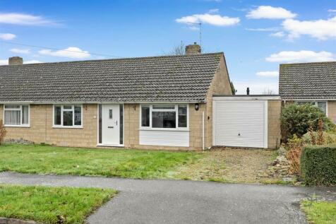 2 bedroom semi-detached bungalow for sale