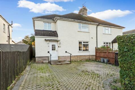 3 bedroom semi-detached house for sale