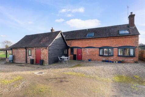 Bretforton Road, Evesham WR11 3 bed barn conversion for sale