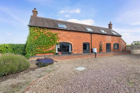 Bretforton Road, Evesham WR11 3 bed barn conversion for sale