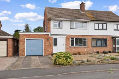 Lindsey Avenue, Evesham WR11 3 bed semi