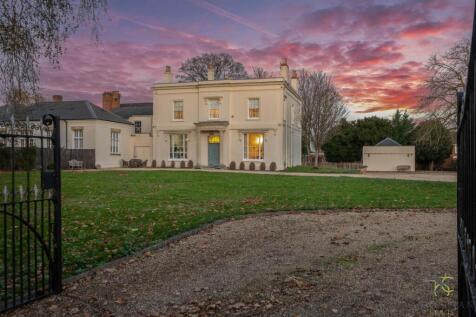 5 bedroom house for sale