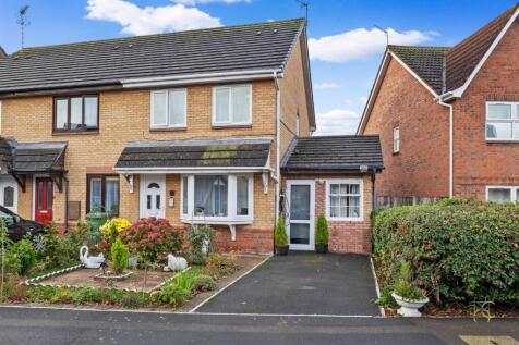 St. Catherines Road, Evesham WR11 3 bed end of terrace house for sale