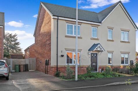 Wych Elm Grove, Evesham WR11 3 bed house for sale